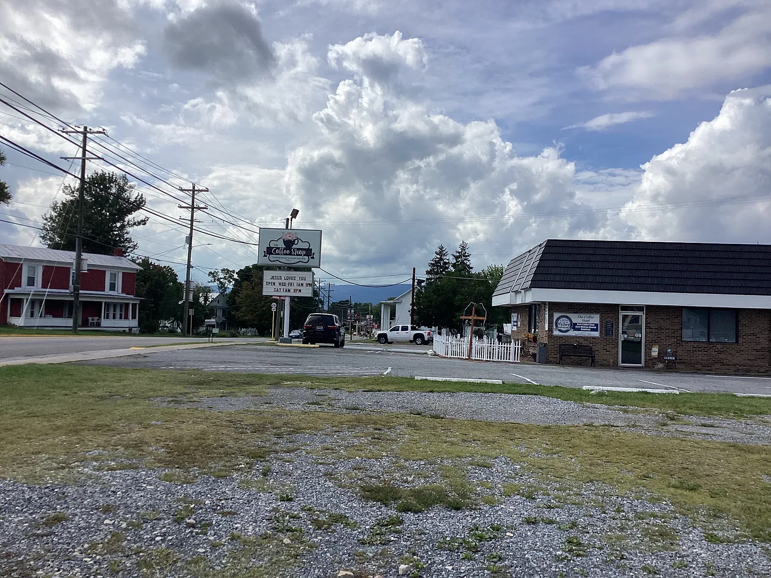 3 bed, 1600 sqft, $1,900 — Photo 4