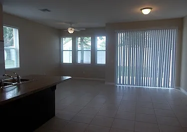 Townhome/Duplex — Photo 2