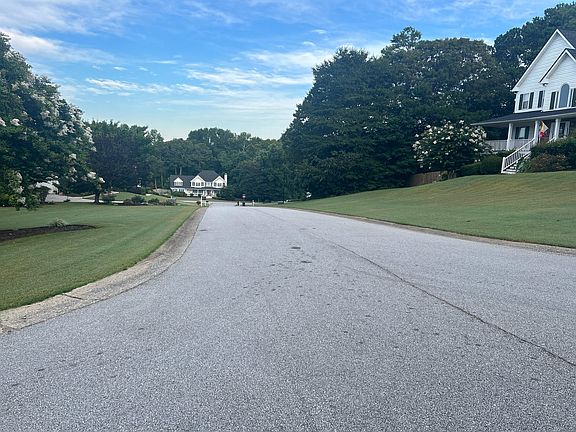 5th image of 62 Shea Ct