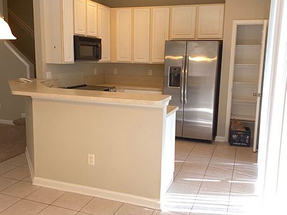 4th image of 4870 Parkhurst Pl