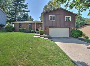 721 W Karen Dr, Decatur, IL 62526