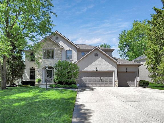 2nd image of 6698 Meadow Glen Dr S