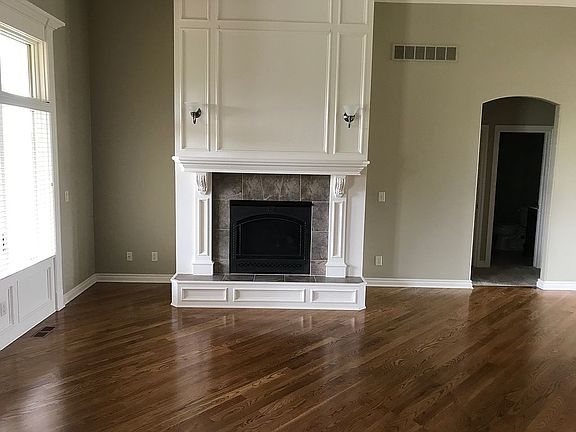 4th image of 13406 E Buckskin St