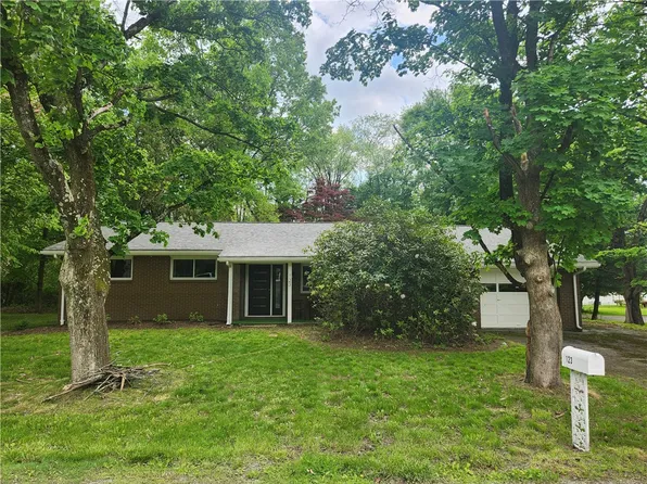 123 Gregden Rd, Butler, PA 16001