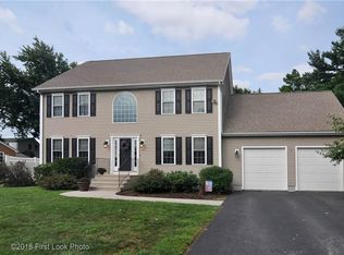 59 Circuit Dr, Cumberland, RI 02864