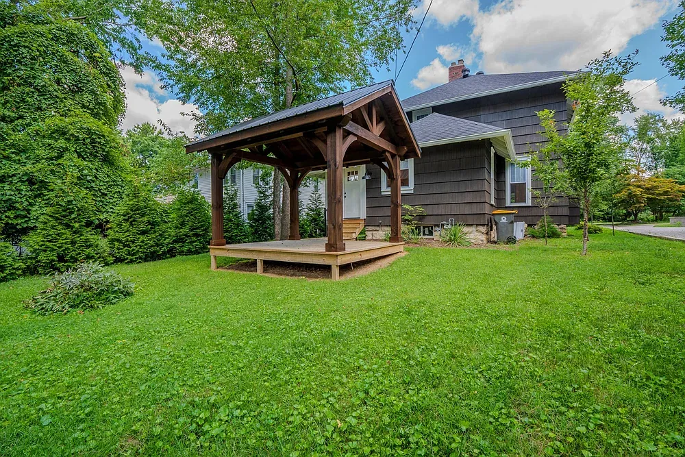 3 bed, 2888 sqft, $4,500 — Photo 4