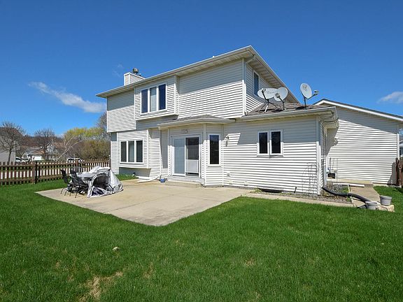4th image of 2541 Emslie Dr