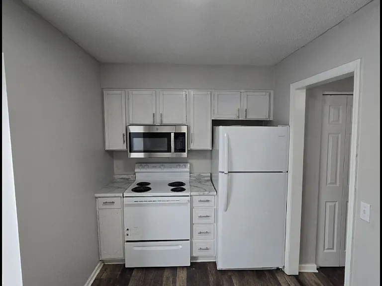 8721 Countryshire Ln #4 — Photo 9