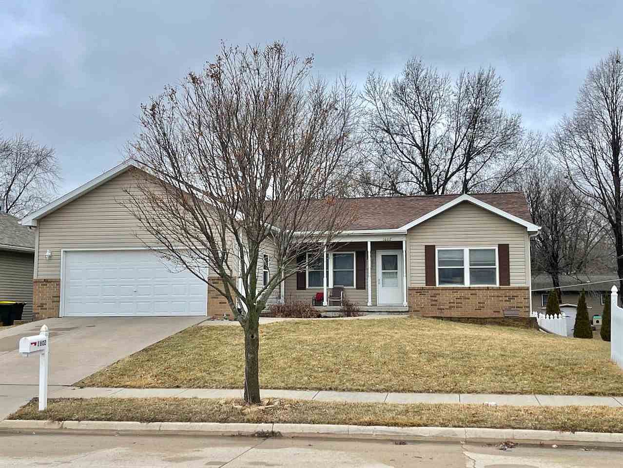 1602 Tofting Ave, Iowa City, IA 52240 Zillow