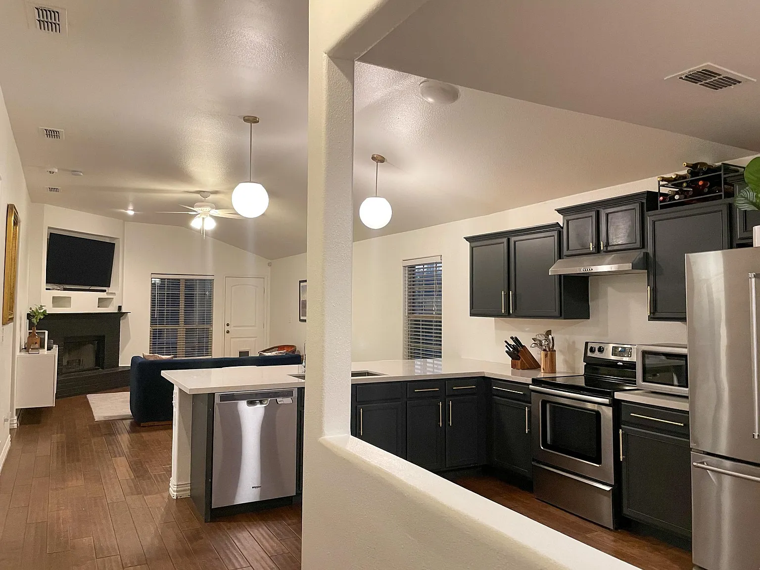 3 bed, 1566 sqft, $3,000 — Photo 2