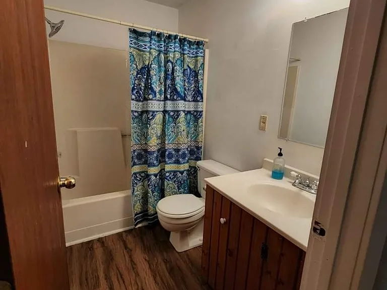 E238 Cleveland St #3 — Photo 7