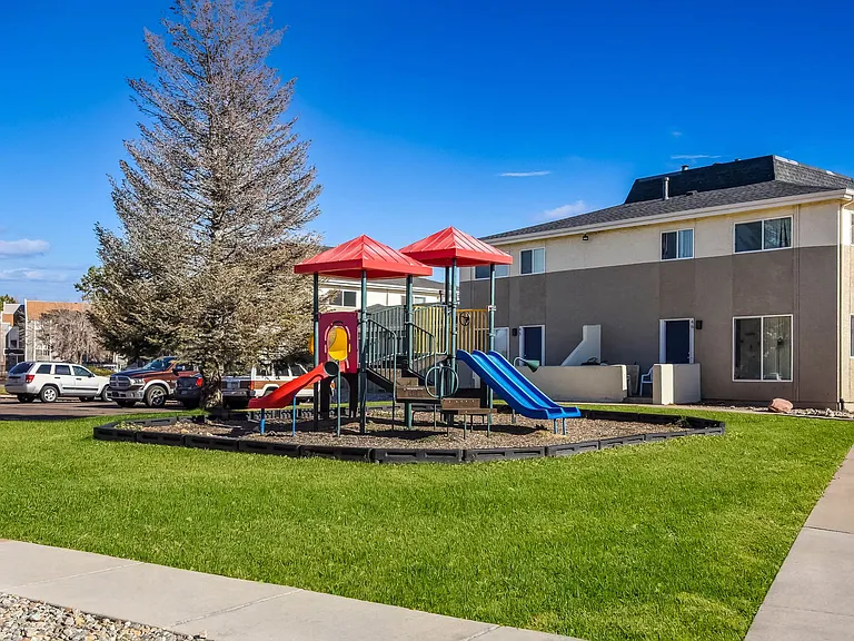 Aspen Townhomes — Photo 42