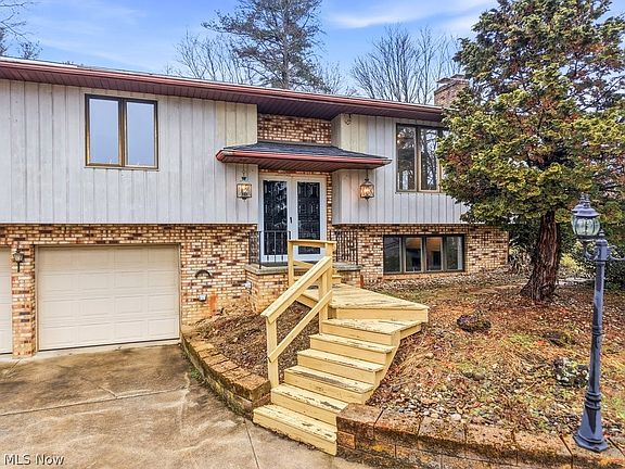2nd image of 1464 Blair Dr