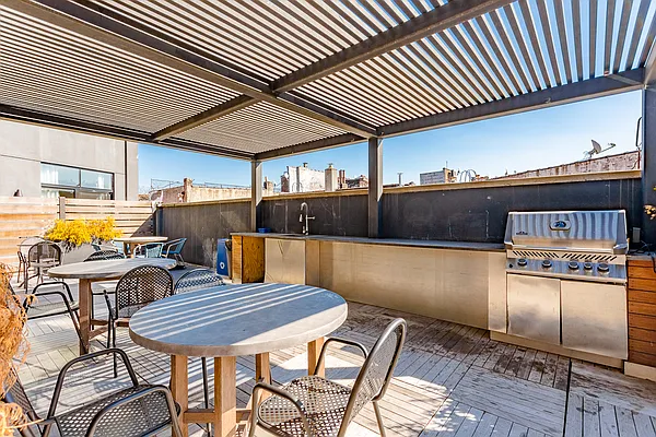 Rented by MySpaceNYC | media 63