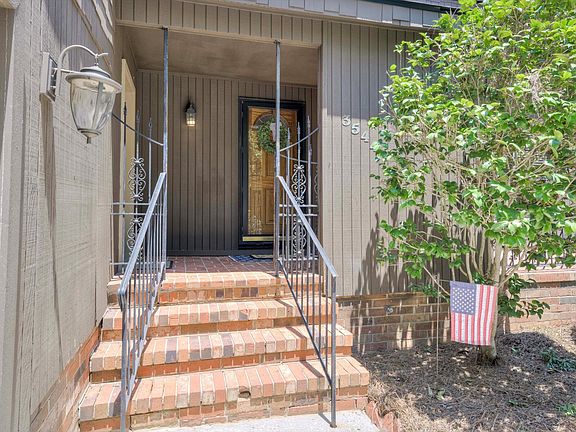 3rd image of 3544 Gleneagles Drive