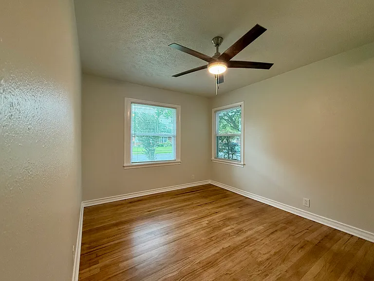 2915 Materhorn Dr — Photo 10
