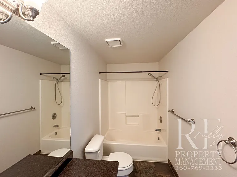 4618 NW Bernard St — Photo 33