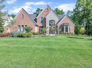 760 Elderberry Ct, Commerce Township, MI 48390