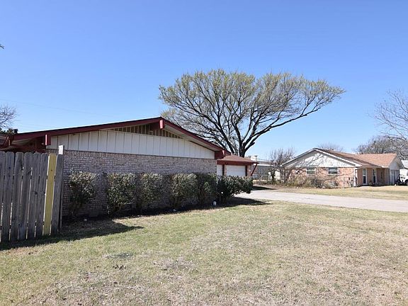 3rd image of 1310 Grandon Dr