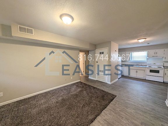 2nd image of 719 NE Barnes Dr Unit D