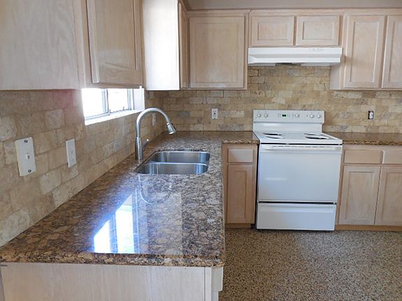 5th image of 10365 N Baird Ave
