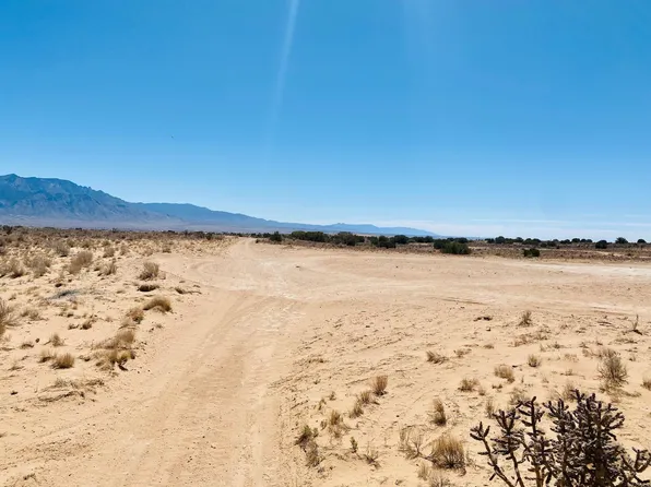 5029 Hummell Rd NE, Rio Rancho, NM 87144