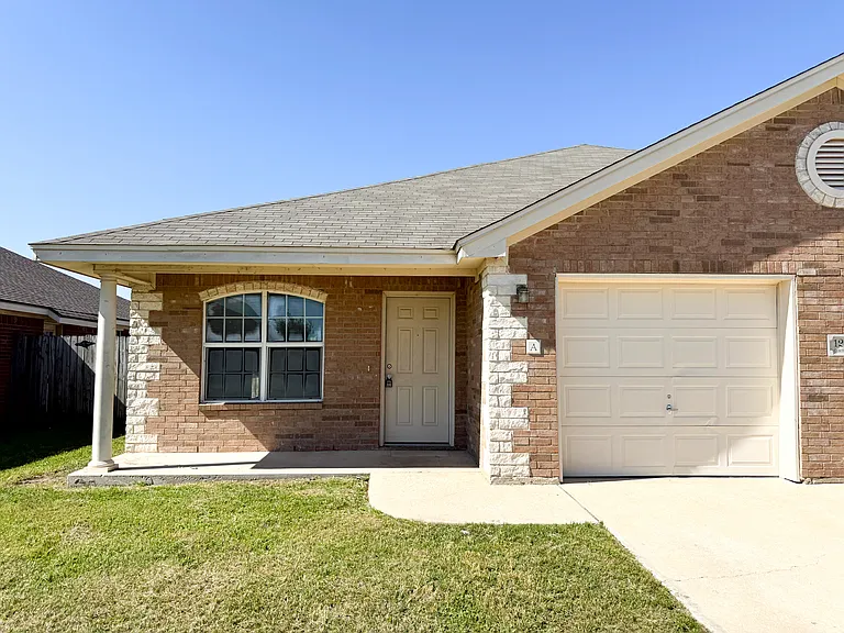 1202 Cinch Dr #A — Photo 3