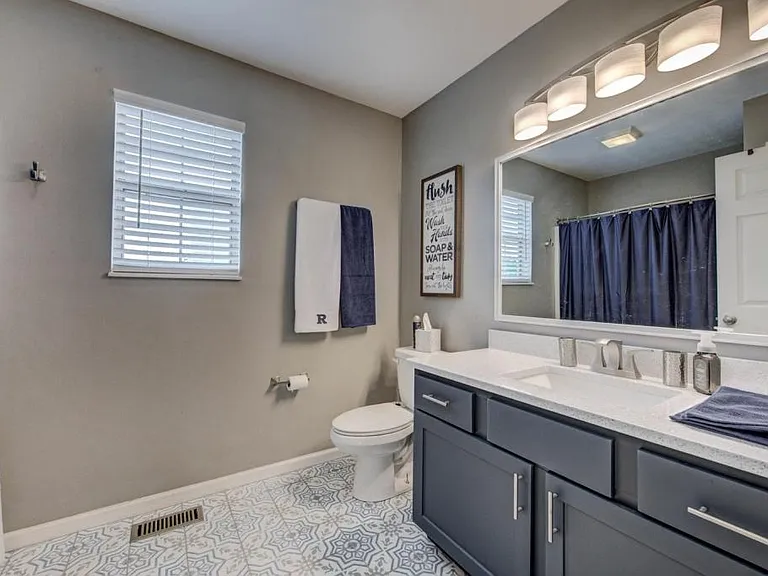 8200 Gallaher Station Dr — Photo 24