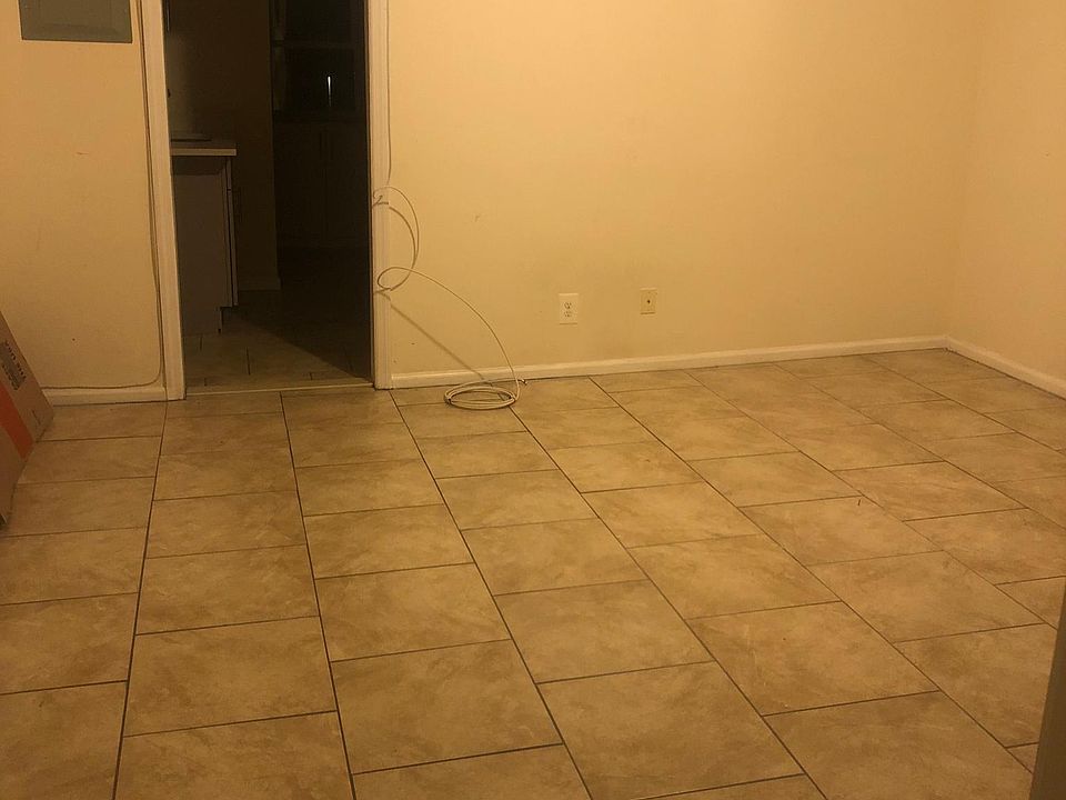 1st image of 458 Revere Ave #4