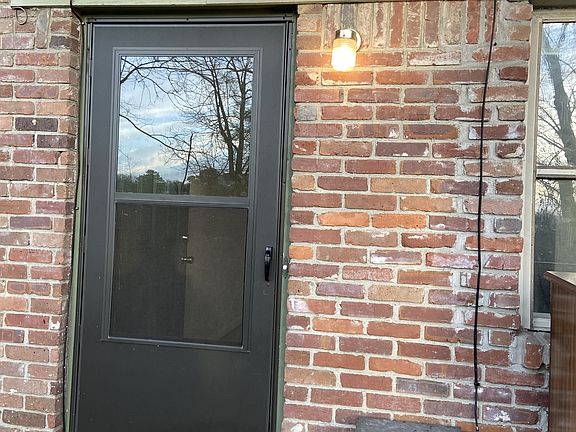 3rd image of 4713 Hickory Ave