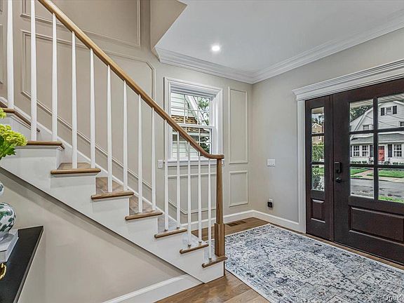 3rd image of 10 Hazel Place