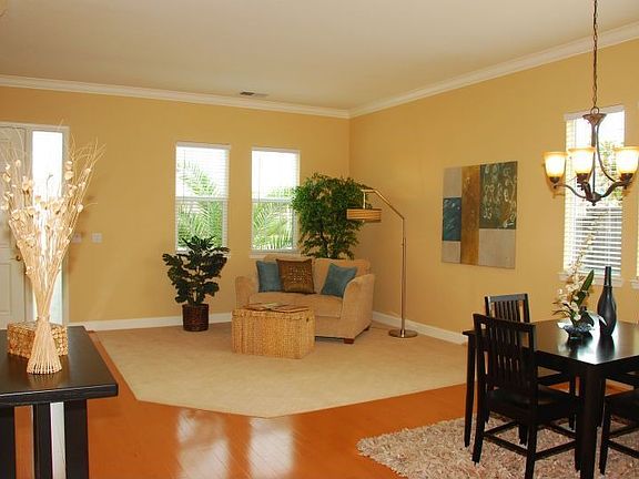 2nd image of 6565 Laurel Crest Cir