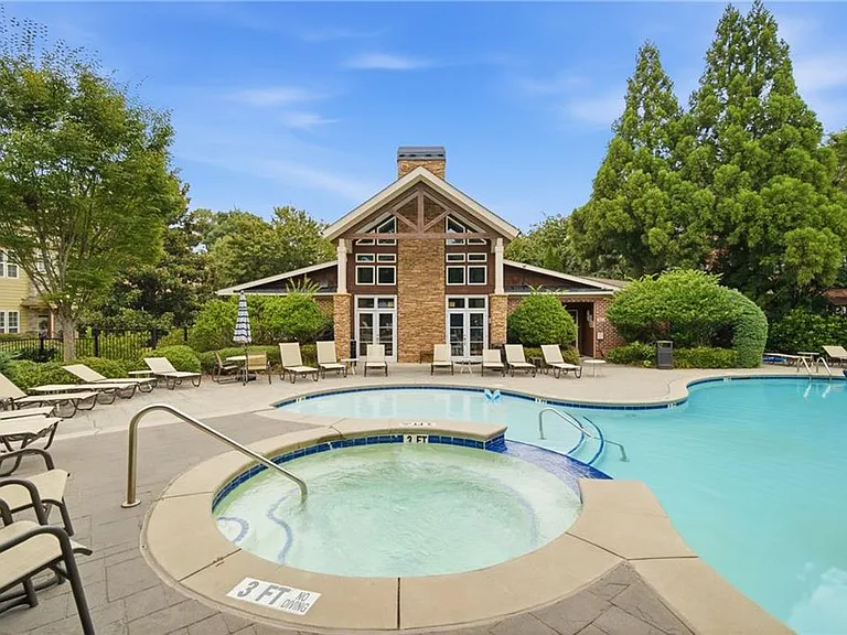 1231 Ashford Creek Park NE — Photo 48