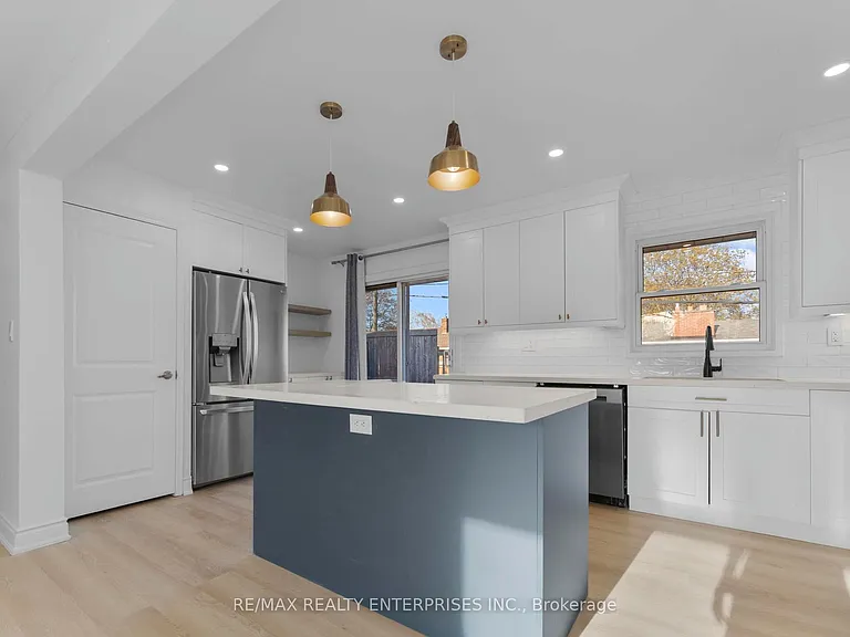 60 Wakelin Ter — Photo 10