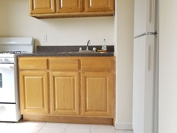 3rd image of 60 E 17th St APT 6B