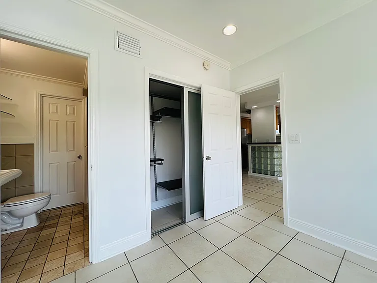 2035 Calais Dr #5 — Photo 22