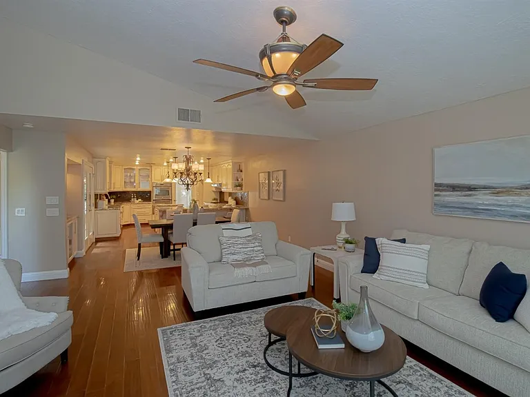 1808 Cougar Ln #1 — Photo 5
