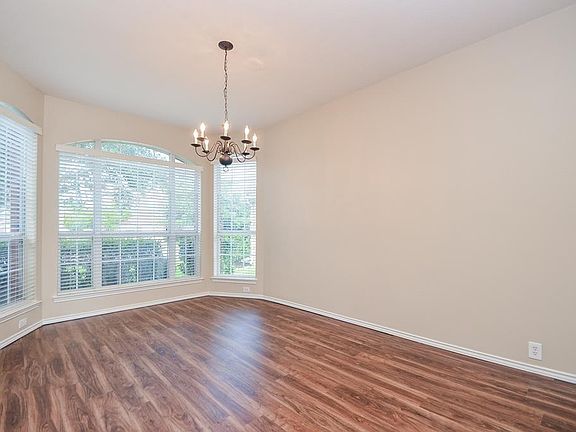 4th image of 2919 Acacia Fair Ln