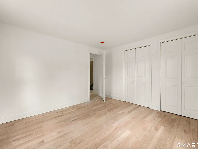 1335 Wolf Hill Rd — Photo 16