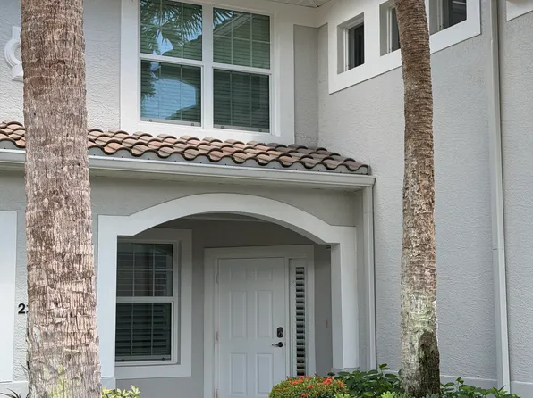 9231 Spring Run Blvd APT 2106, Estero, FL 34135