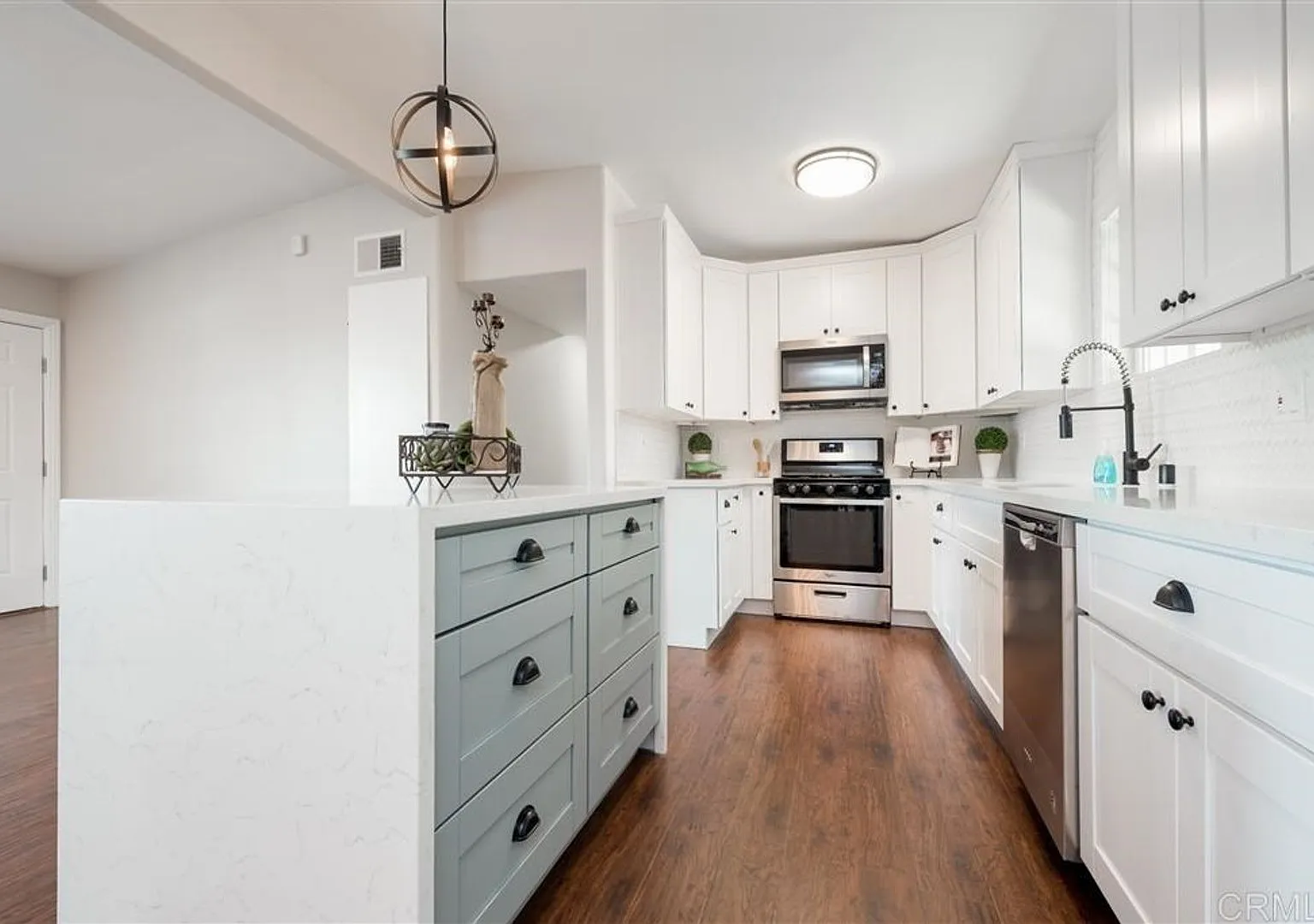 Large 5 Bedroom Home Near Mission Bay & Beaches — Photo 2