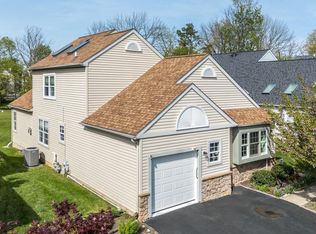 24 Longcross Rd, Royersford, PA 19468