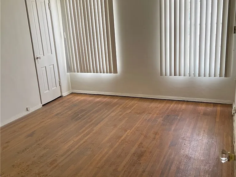 425 S Palm Dr — Photo 23