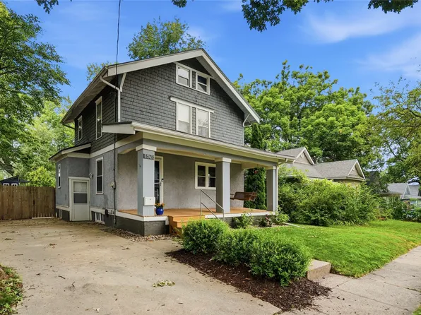 1528 32nd St, Des Moines, IA 50311