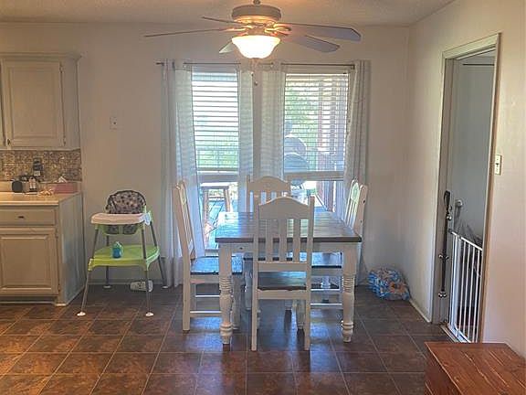 2nd image of 308 Tammy Ct