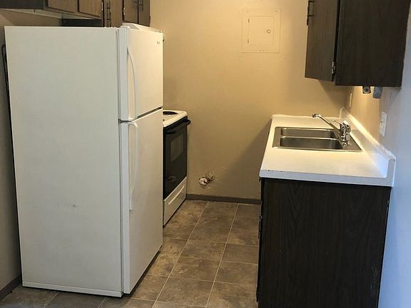 3rd image of 406 17th St NW APT 1