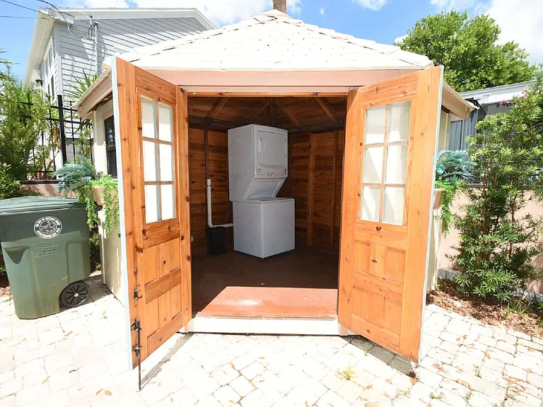403 N Oleander Ave #B — Photo 25