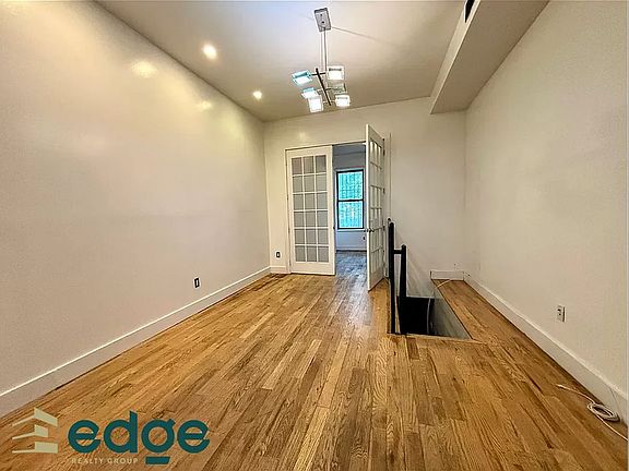 5th image of 163 Troutman St APT 1R