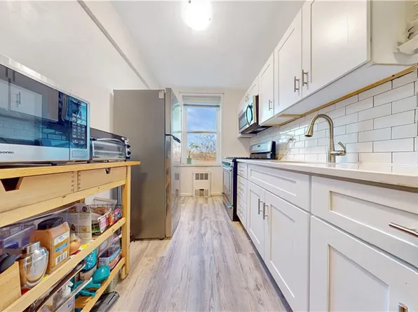 9707 Fourth Avenue image 10 of 17