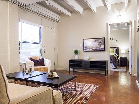 3rd image of 2408 1/2 Leon St #218